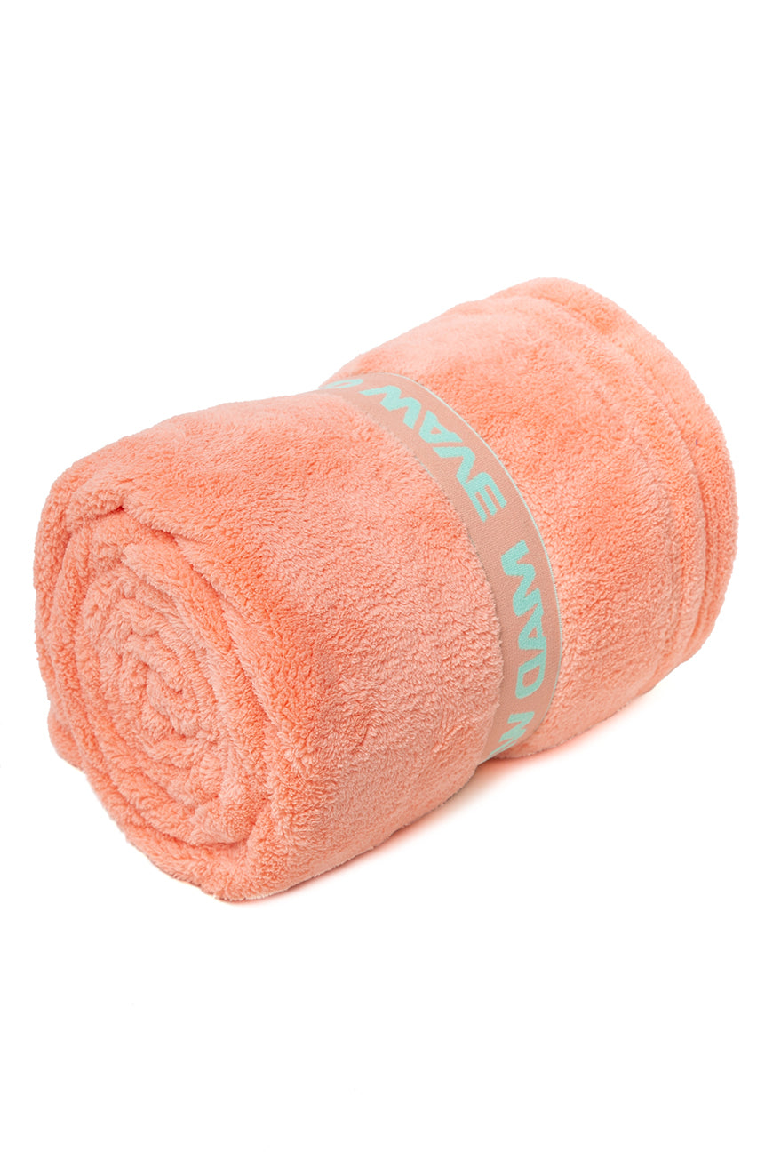 MAD WAVE Ultrasoft Microfiber towel מגבת מיקרופייבר רכה גדולה בגודל 80*130 ס"מ