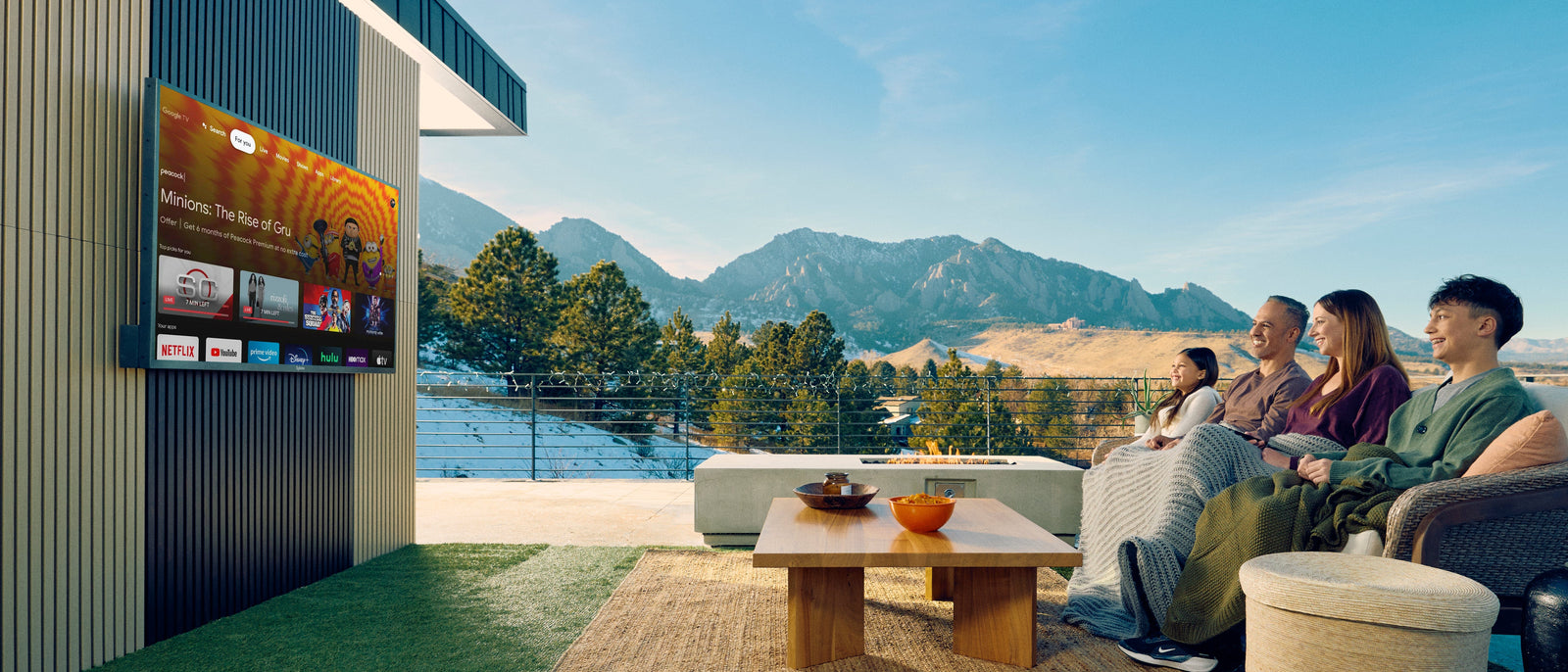 SYLVOX 85" Cinema Pro Helio QLED Outdoor TV טלויזיה Helio QLED בגודל 85 אינץ' לשימוש חיצוני בשמש מלאה - דוגית