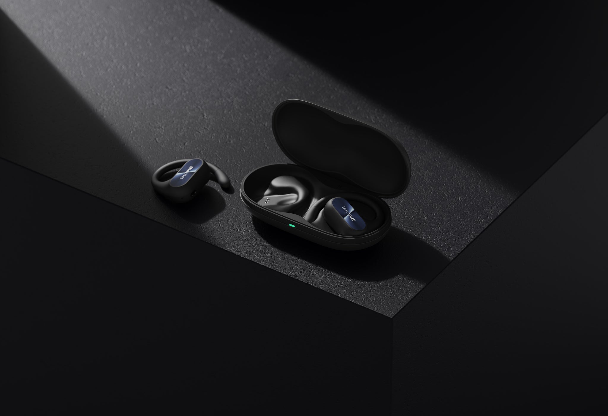 1MORE FIT SE Open Earbuds S30 אוזניות ספורט בטכנולוגיית אוזן פתוחה בצבע שחור