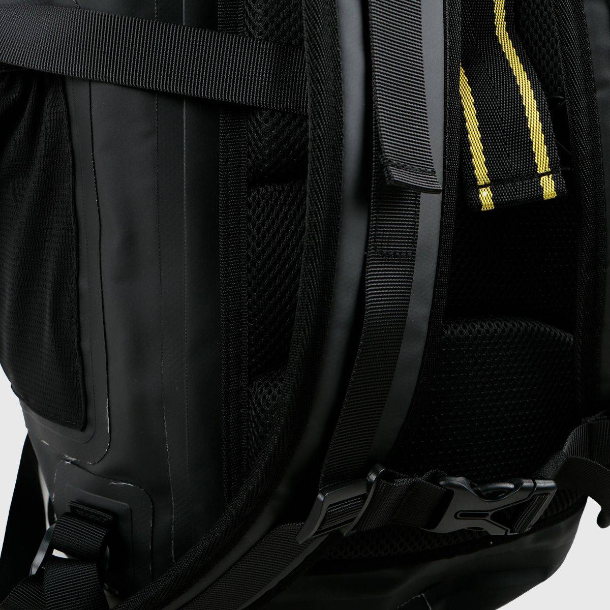 SOORUZ Waterproof Bagpack TUBE 30L תיק גב עמיד במים בנפח 30 ליטרים