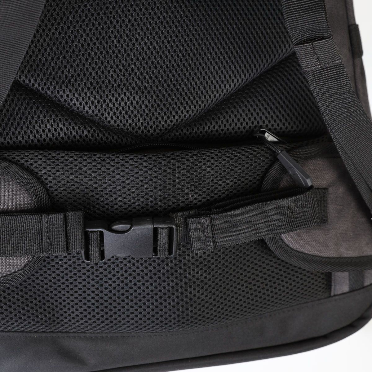 SOORUZ Bagpack ADVENTURE 35L תיק גב רב תכליתי בנפח 35 ליטרים