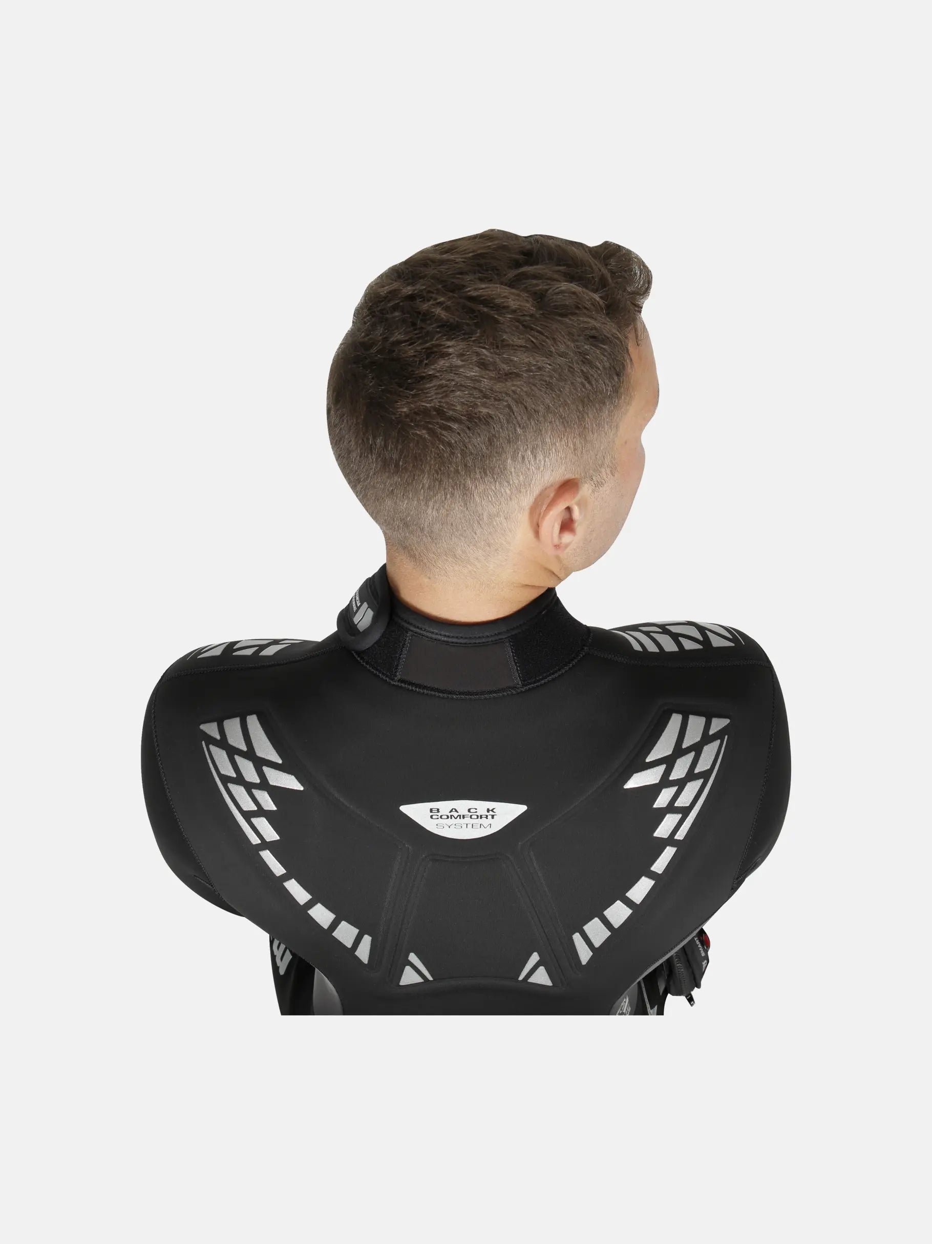 MARES Flexa 8/6 חליפת צלילה לגברים בעובי 8/6 מ"מ