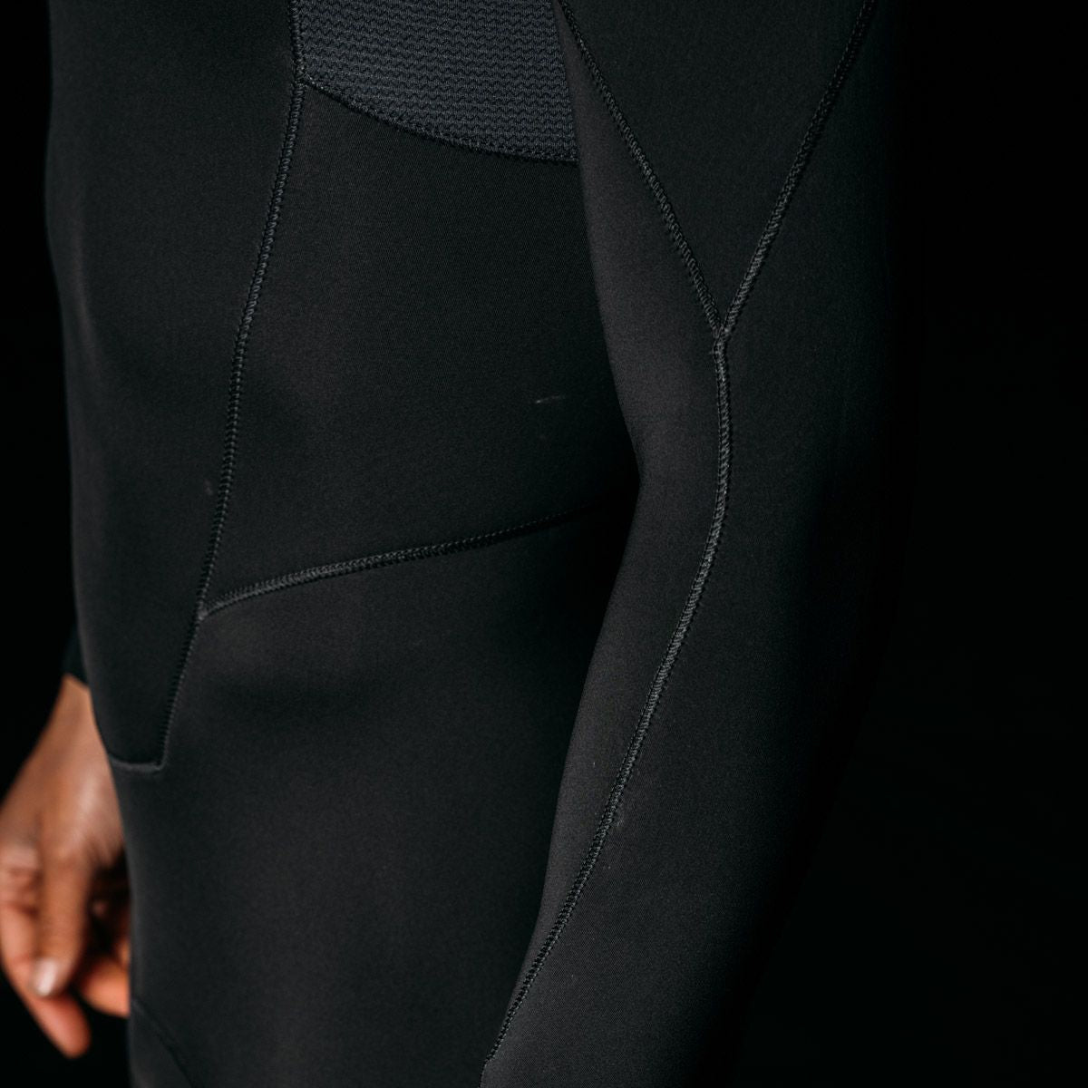 חליפת גלישה לגברים בצבע שחור בעובי 3/2 מ"מ עם רוכסן חזה