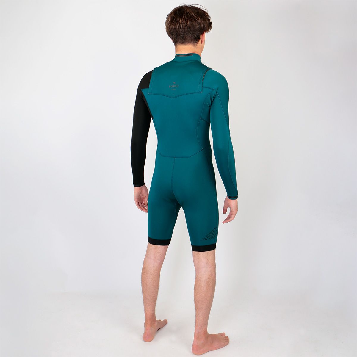 SOORUZ Shorty Men 3/2 LS FZ FIGHTER חליפת גלישה שורטי רוכסן קדמי עם שרוולים ארוכים בעובי 3/2 מ"מ