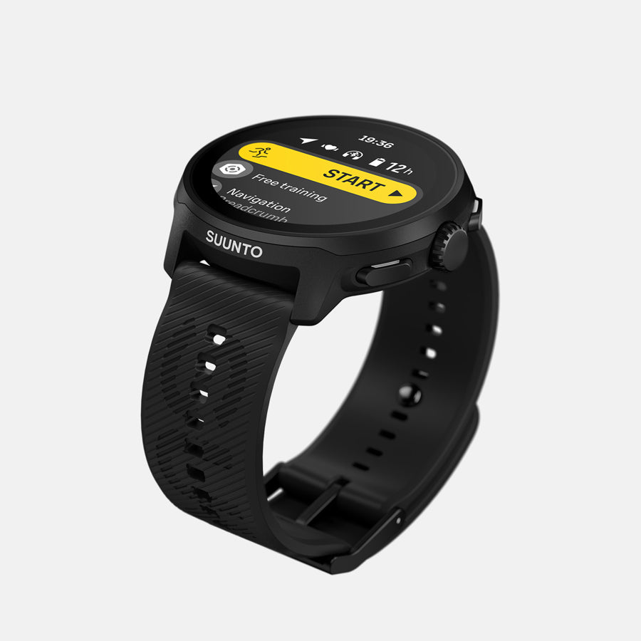 SUUNTO Run All Black Silicone Strap שעון ספורט וכושר בצבע שחור עם רצועת סיליקון