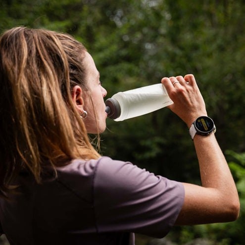 SUUNTO Race S Titanium Canary שעון ספורט וכושר בצבע אפור כהה עם רצועה בהירה