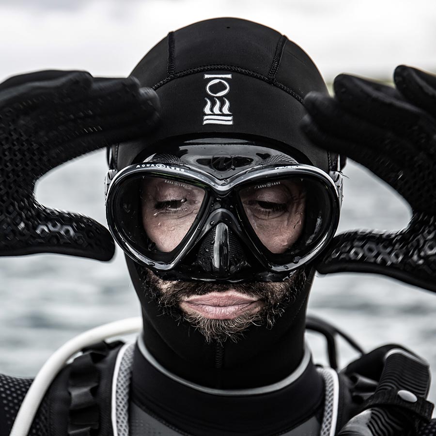 FOURTH ELEMENT Men's Neoprene Hooded Vest 5/3mm וסט עם כובע לגברים 3/5 מ"מ