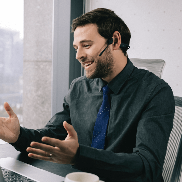 SHOKZ OpenComm אוזניות עם מיקרופון לשיחות ועבודה בטכנולוגיית הולכת עצם