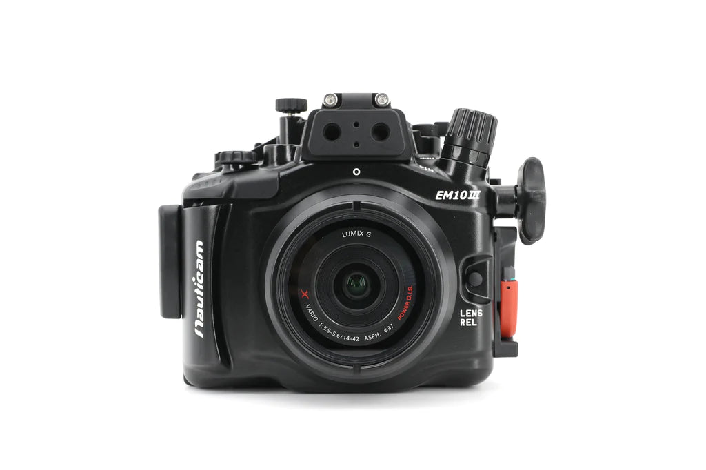Olympus למצלמות Nauticam מארזי צלילה