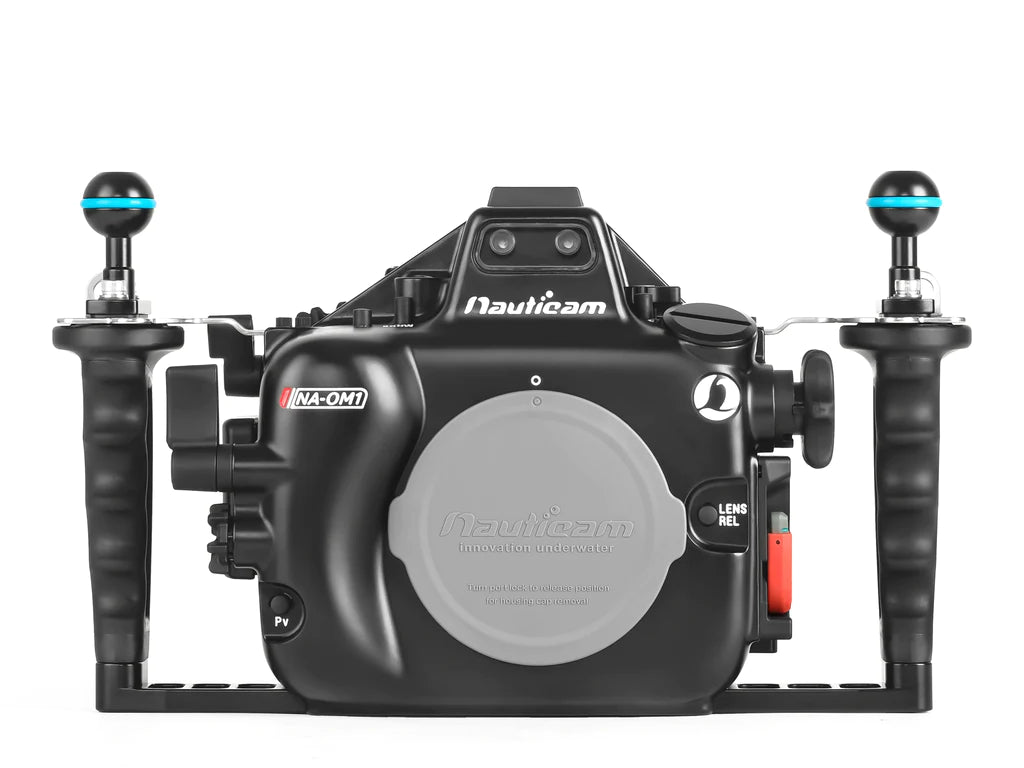 Olympus למצלמות Nauticam מארזי צלילה