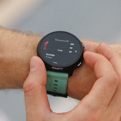 SUUNTO Run 2 Aloe Green 4GB שעון ספורט וכושר בצבע ירוק עם זיכרון פנימי של 4 ג׳יגה בייט