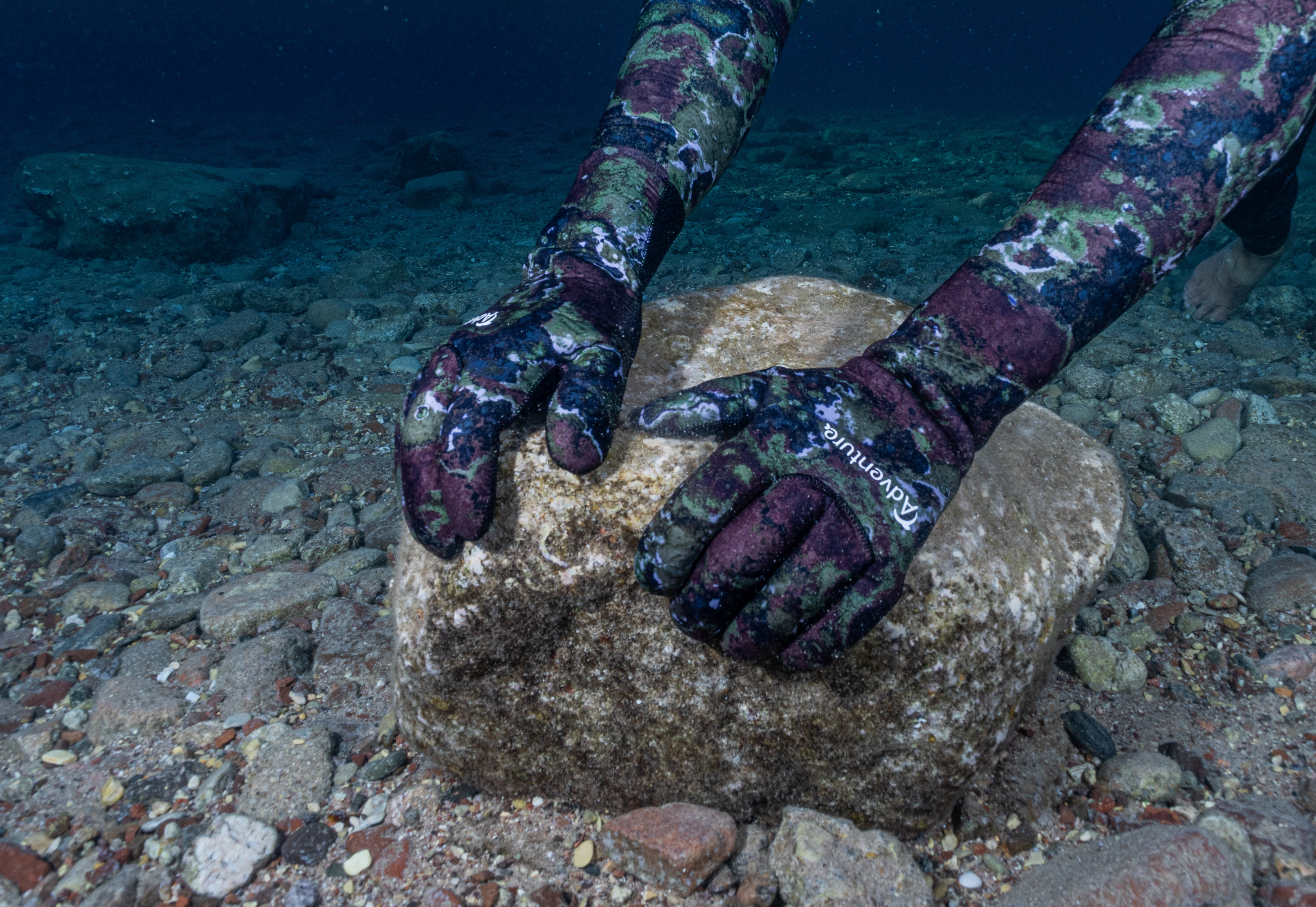 ADVENTURE 2mm Camo Gloves כפפות צלילה נאופרן בעובי 2 מ"מ