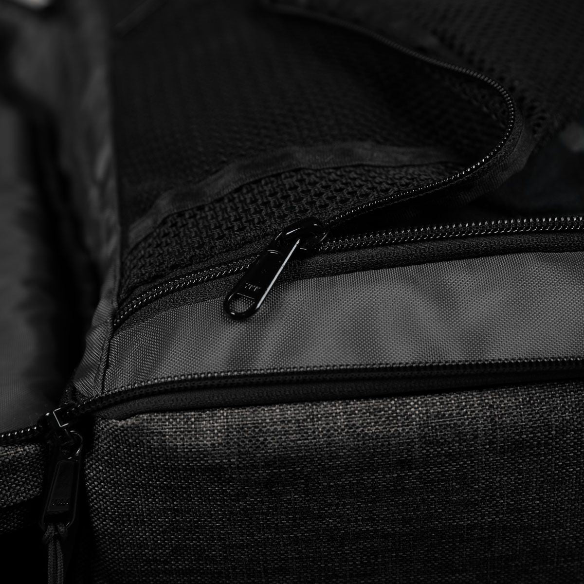 SOORUZ Bagpack ADVENTURE 35L תיק גב רב תכליתי בנפח 35 ליטרים