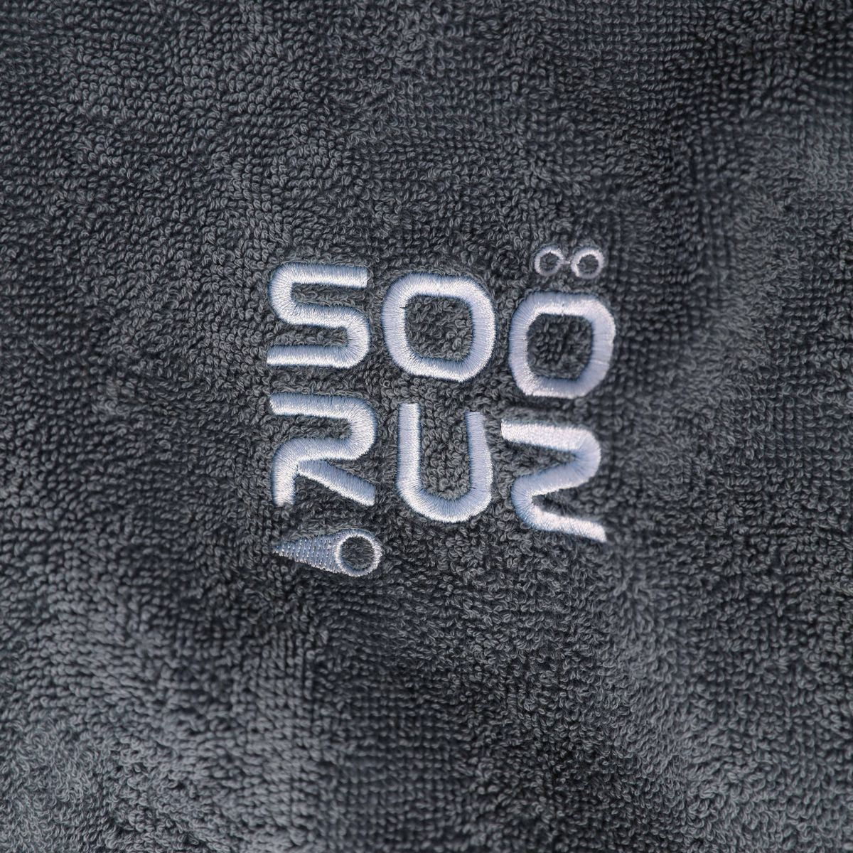 SOORUZ Poncho BLURRY מגבת פונצ'ו עם שרוולים קצרים