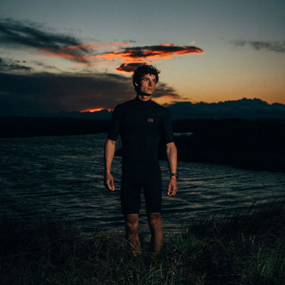 SOORUZ Shorty FIGHTER 2/2 Organic Oysterprene חליפת גלישה קצרה עם שרוולים קצרים בעובי 2/2 מ"מ