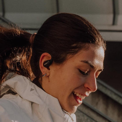 SUUNTO Spark Black אוזניות ספורט אוזן פתוחה בצבע שחור - דוגית