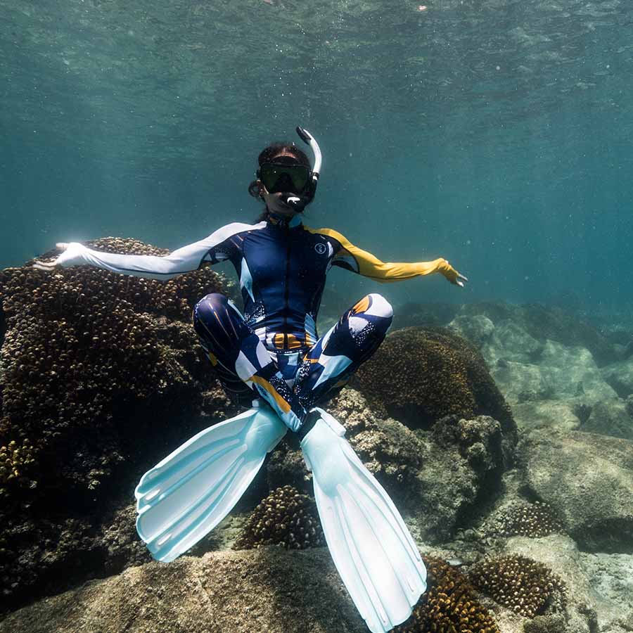 FOURTH ELEMENT STINGER Women’s Fin Hydrosuit חליפת שנירקול וצלילה להגנה ממדוזות לנשים