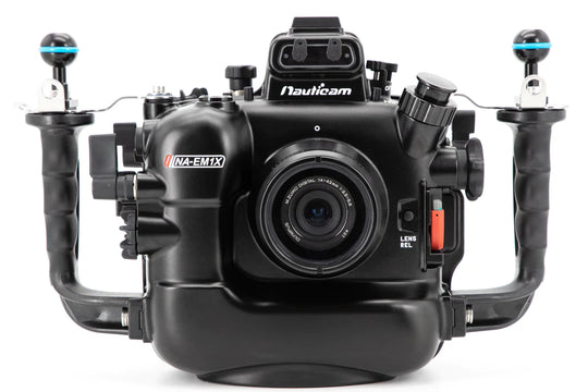Olympus למצלמות Nauticam מארזי צלילה
