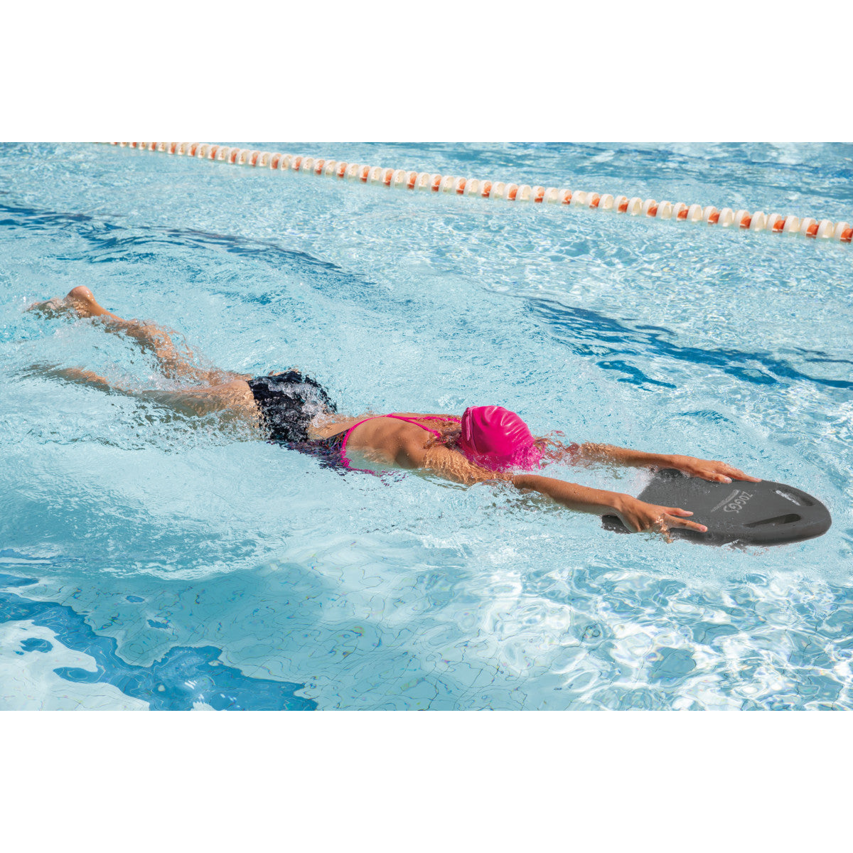 ZOGGS Kickboard (Medium) קרש שחייה