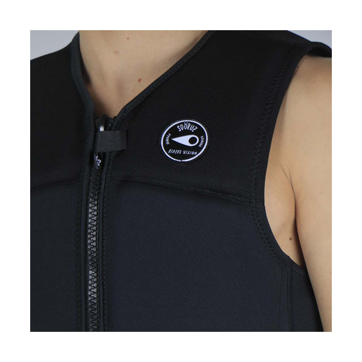 SOORUZ Watervest Ground אפוד ציפה צמוד לוויקבורד בצבע שחור